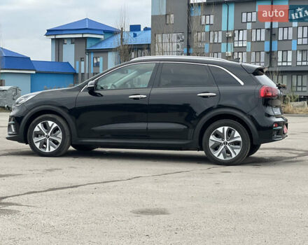 Чорний Кіа Niro, об'ємом двигуна 0 л та пробігом 140 тис. км за 17999 $, фото 15 на Automoto.ua