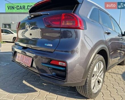 Черный Киа Niro, объемом двигателя 0 л и пробегом 104 тыс. км за 18800 $, фото 10 на Automoto.ua