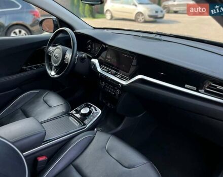 Киа Niro 2020 в Виннице на Automoto.ua Черный Киа Niro, объемом двигателя 0 л и пробегом 110 тыс. км за 18880 $, фото 17 на Automoto.ua