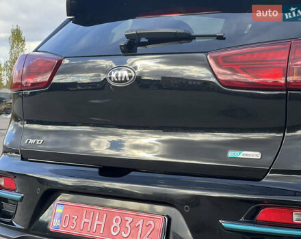 Черный Киа Niro, объемом двигателя 0 л и пробегом 140 тыс. км за 18199 $, фото 23 на Automoto.ua