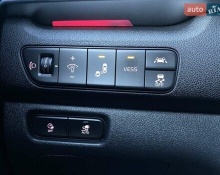 Черный Киа Niro, объемом двигателя 0 л и пробегом 93 тыс. км за 22700 $, фото 5 на Automoto.ua