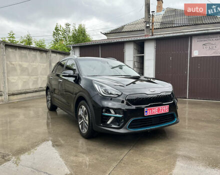 Черный Киа Niro, объемом двигателя 0 л и пробегом 104 тыс. км за 17550 $, фото 2 на Automoto.ua