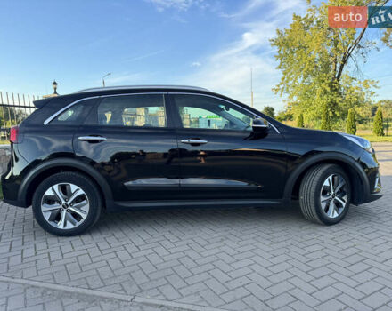 Чорний Кіа Niro, об'ємом двигуна 0 л та пробігом 91 тис. км за 18800 $, фото 4 на Automoto.ua