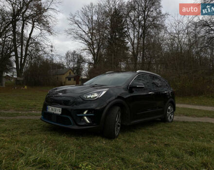 Чорний Кіа Niro, об'ємом двигуна 0 л та пробігом 139 тис. км за 16600 $, фото 2 на Automoto.ua