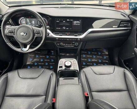 Черный Киа Niro, объемом двигателя 0 л и пробегом 113 тыс. км за 21900 $, фото 3 на Automoto.ua