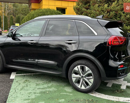 Чорний Кіа Niro, об'ємом двигуна 0 л та пробігом 110 тис. км за 19500 $, фото 25 на Automoto.ua