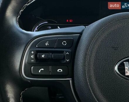 Киа Niro 2020 в Львове на Automoto.ua Черный Киа Niro, объемом двигателя 0 л и пробегом 68 тыс. км за 23200 $, фото 44 на Automoto.ua