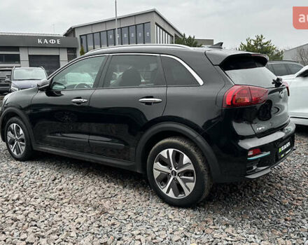 Черный Киа Niro, объемом двигателя 0 л и пробегом 158 тыс. км за 17800 $, фото 4 на Automoto.ua