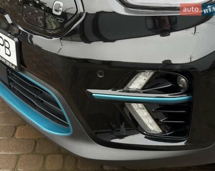 Чорний Кіа Niro, об'ємом двигуна 0 л та пробігом 89 тис. км за 20799 $, фото 29 на Automoto.ua