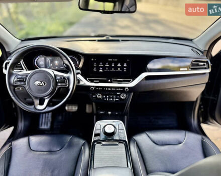 Черный Киа Niro, объемом двигателя 0 л и пробегом 165 тыс. км за 16999 $, фото 61 на Automoto.ua