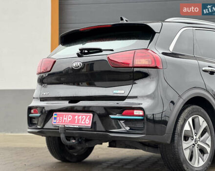 Черный Киа Niro, объемом двигателя 0 л и пробегом 93 тыс. км за 17999 $, фото 18 на Automoto.ua