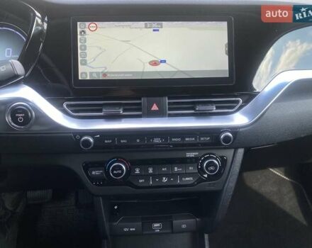Чорний Кіа Niro, об'ємом двигуна 0 л та пробігом 131 тис. км за 21500 $, фото 42 на Automoto.ua