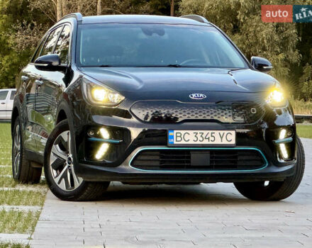 Киа Niro 2020 в Самборе на Automoto.ua Черный Киа Niro, объемом двигателя 0 л и пробегом 78 тыс. км за 21499 $, фото 4 на Automoto.ua