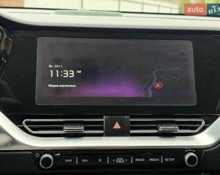 Чорний Кіа Niro, об'ємом двигуна 0 л та пробігом 89 тис. км за 20799 $, фото 53 на Automoto.ua