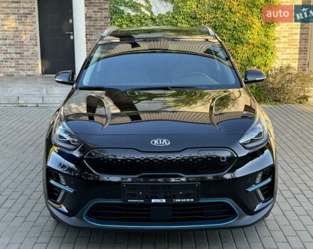Черный Киа Niro, объемом двигателя 0 л и пробегом 50 тыс. км за 23499 $, фото 3 на Automoto.ua