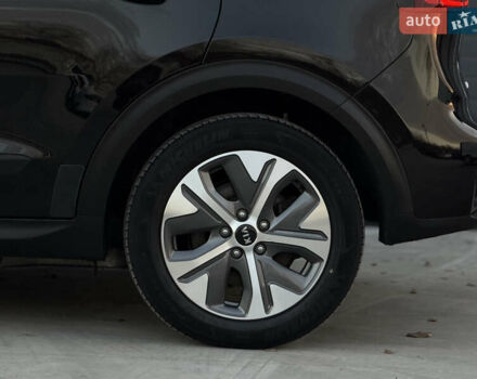 Черный Киа Niro, объемом двигателя 0 л и пробегом 142 тыс. км за 18900 $, фото 30 на Automoto.ua