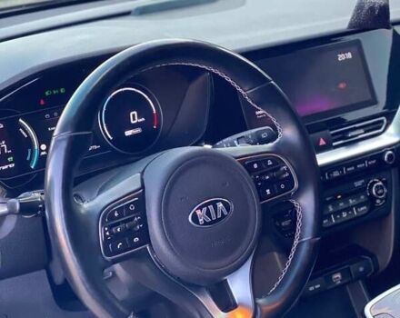 Чорний Кіа Niro, об'ємом двигуна 0 л та пробігом 109 тис. км за 19850 $, фото 13 на Automoto.ua