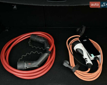 Чорний Кіа Niro, об'ємом двигуна 0 л та пробігом 130 тис. км за 18300 $, фото 33 на Automoto.ua