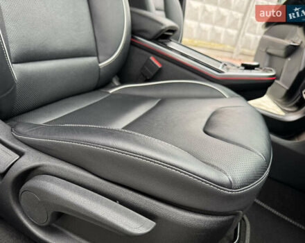 Чорний Кіа Niro, об'ємом двигуна 0 л та пробігом 109 тис. км за 17499 $, фото 21 на Automoto.ua