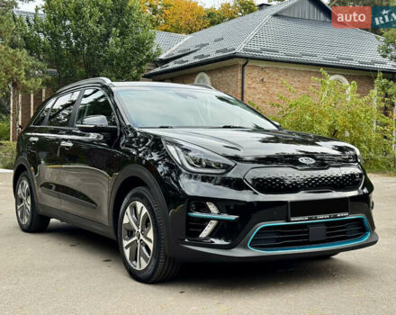 Чорний Кіа Niro, об'ємом двигуна 0 л та пробігом 107 тис. км за 20500 $, фото 11 на Automoto.ua