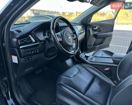 Чорний Кіа Niro, об'ємом двигуна 0 л та пробігом 144 тис. км за 19500 $, фото 43 на Automoto.ua