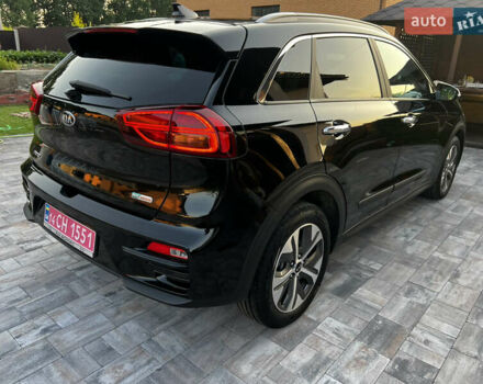 Чорний Кіа Niro, об'ємом двигуна 0 л та пробігом 65 тис. км за 16499 $, фото 27 на Automoto.ua