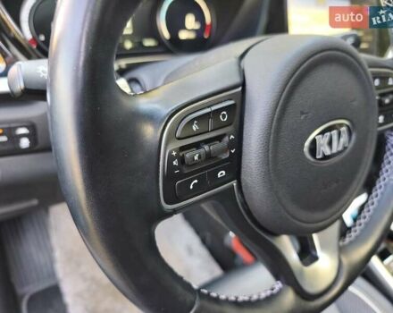 Чорний Кіа Niro, об'ємом двигуна 0 л та пробігом 46 тис. км за 17000 $, фото 44 на Automoto.ua