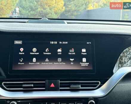 Черный Киа Niro, объемом двигателя 0 л и пробегом 50 тыс. км за 23499 $, фото 81 на Automoto.ua