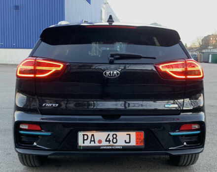 Черный Киа Niro, объемом двигателя 0 л и пробегом 110 тыс. км за 19250 $, фото 4 на Automoto.ua