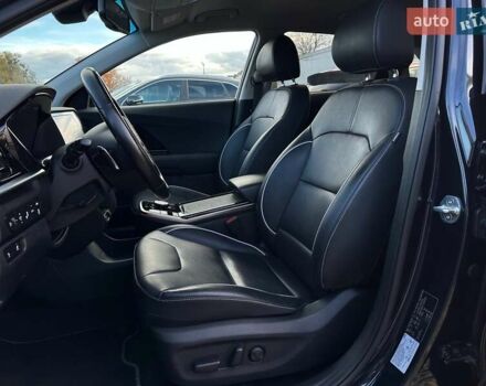 Чорний Кіа Niro, об'ємом двигуна 0 л та пробігом 68 тис. км за 24200 $, фото 1 на Automoto.ua
