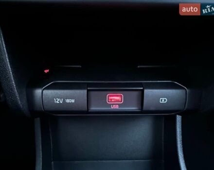 Черный Киа Niro, объемом двигателя 0 л и пробегом 35 тыс. км за 23400 $, фото 14 на Automoto.ua