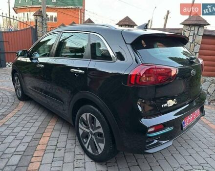 Чорний Кіа Niro, об'ємом двигуна 0 л та пробігом 126 тис. км за 19500 $, фото 12 на Automoto.ua