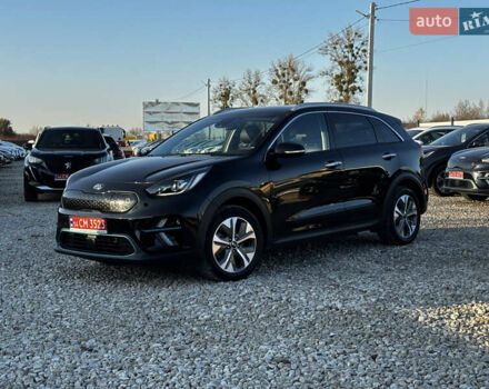 Черный Киа Niro, объемом двигателя 0 л и пробегом 112 тыс. км за 19999 $, фото 1 на Automoto.ua