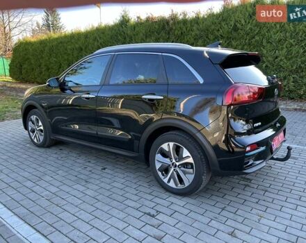 Чорний Кіа Niro, об'ємом двигуна 0 л та пробігом 112 тис. км за 20499 $, фото 17 на Automoto.ua