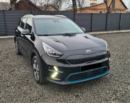 Черный Киа Niro, объемом двигателя 0 л и пробегом 114 тыс. км за 19999 $, фото 2 на Automoto.ua