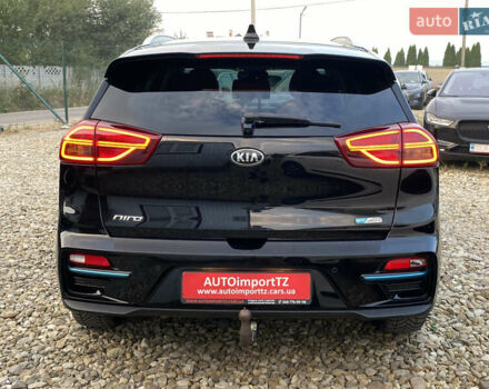 Чорний Кіа Niro, об'ємом двигуна 0 л та пробігом 64 тис. км за 23700 $, фото 21 на Automoto.ua
