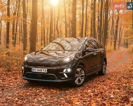 Чорний Кіа Niro, об'ємом двигуна 0 л та пробігом 112 тис. км за 19850 $, фото 10 на Automoto.ua
