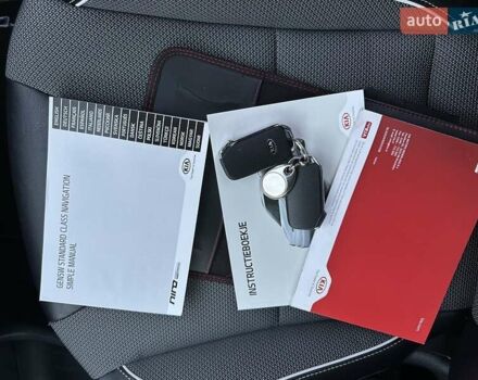 Черный Киа Niro, объемом двигателя 0 л и пробегом 115 тыс. км за 18700 $, фото 28 на Automoto.ua