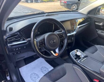 Черный Киа Niro, объемом двигателя 0 л и пробегом 34 тыс. км за 12700 $, фото 6 на Automoto.ua