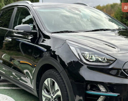 Чорний Кіа Niro, об'ємом двигуна 0 л та пробігом 110 тис. км за 19500 $, фото 41 на Automoto.ua