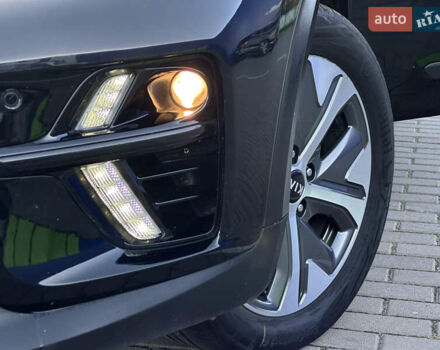 Чорний Кіа Niro, об'ємом двигуна 0 л та пробігом 144 тис. км за 19500 $, фото 70 на Automoto.ua