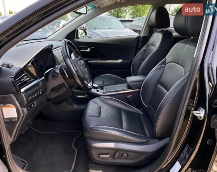 Черный Киа Niro, объемом двигателя 0 л и пробегом 115 тыс. км за 21300 $, фото 23 на Automoto.ua