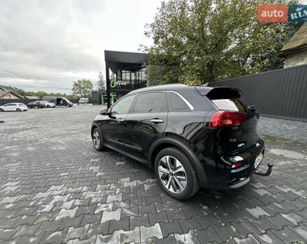 Черный Киа Niro, объемом двигателя 0 л и пробегом 107 тыс. км за 19700 $, фото 5 на Automoto.ua