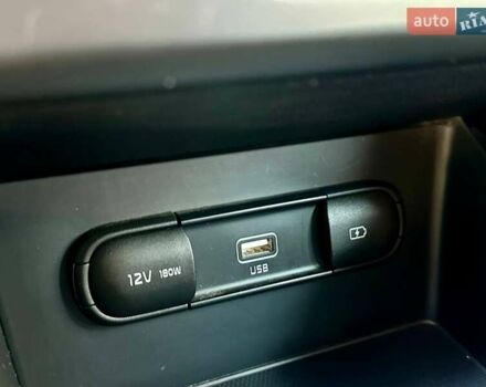 Черный Киа Niro, объемом двигателя 1.58 л и пробегом 67 тыс. км за 23800 $, фото 16 на Automoto.ua