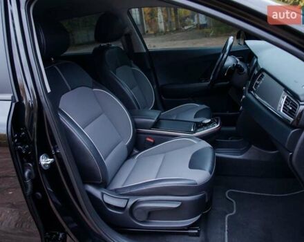 Киа Niro 2020 в Бердичеве на Automoto.ua Черный Киа Niro, объемом двигателя 0 л и пробегом 152 тыс. км за 16450 $, фото 67 на Automoto.ua