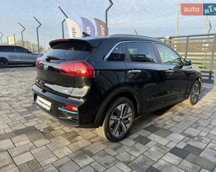 Черный Киа Niro, объемом двигателя 0 л и пробегом 105 тыс. км за 19900 $, фото 2 на Automoto.ua