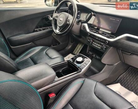 Чорний Кіа Niro, об'ємом двигуна 0 л та пробігом 146 тис. км за 18900 $, фото 12 на Automoto.ua