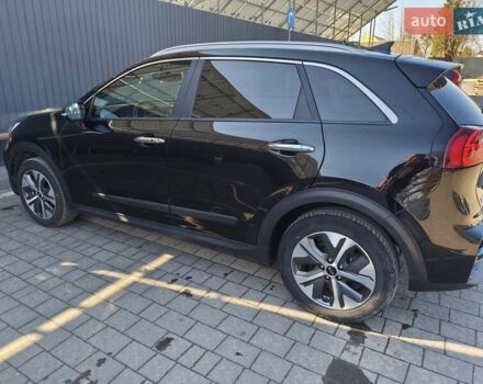 Чорний Кіа Niro, об'ємом двигуна 0 л та пробігом 46 тис. км за 17000 $, фото 37 на Automoto.ua