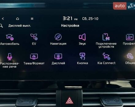 Чорний Кіа Niro, об'ємом двигуна 0 л та пробігом 68 тис. км за 24200 $, фото 62 на Automoto.ua