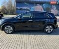 Чорний Кіа Niro, об'ємом двигуна 0 л та пробігом 112 тис. км за 20499 $, фото 3 на Automoto.ua